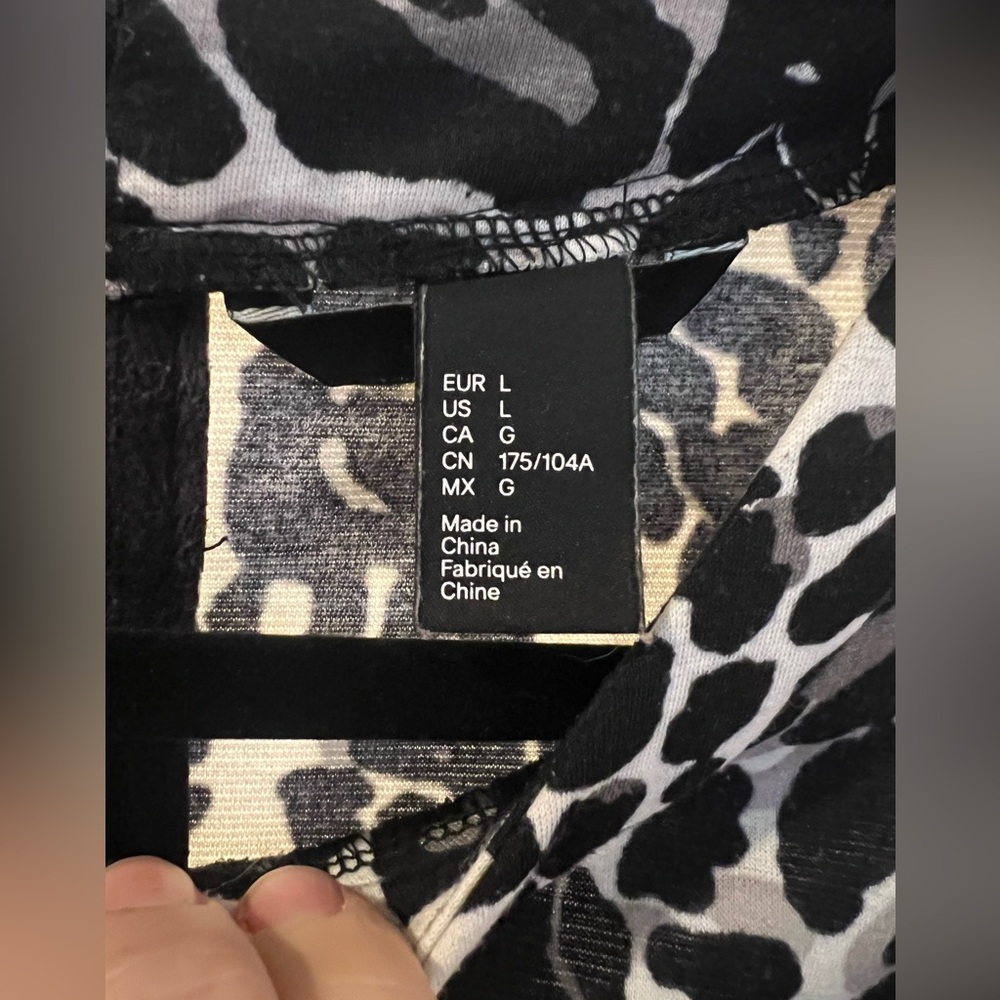 H&M Monochrome Animal Print Midi Dress - Picture 2 of 2